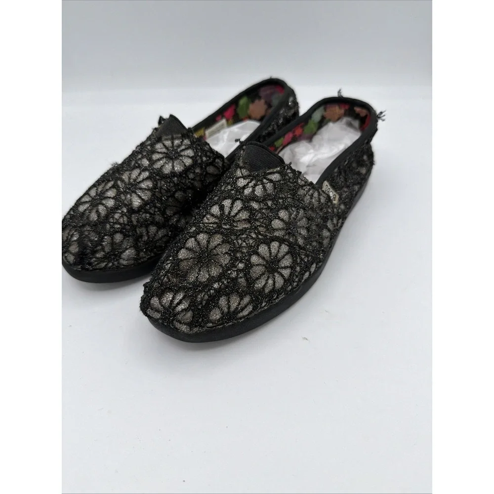 BOBS from SKECHERS Girl's Black/Silver Lace Overlay Floral Cutouts Size 2